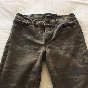 Lucky Brand Camo Brooke Legging Jeans 2/26 A